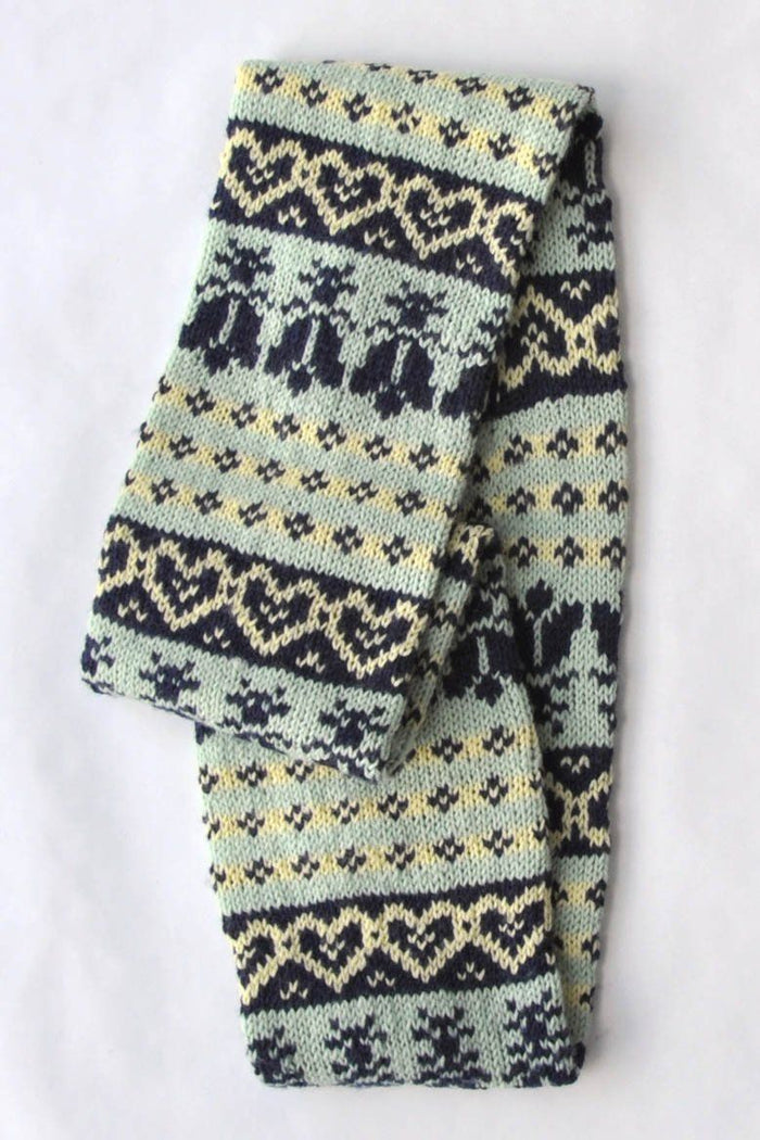 Firefly Pattern Universal Yarn